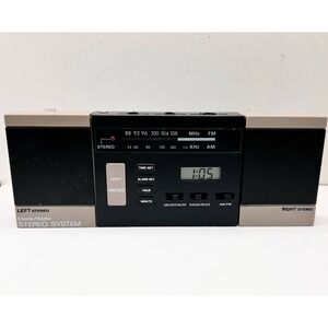 Vintage 1980s U.S. News Clock/Radio‎ Model US 2
